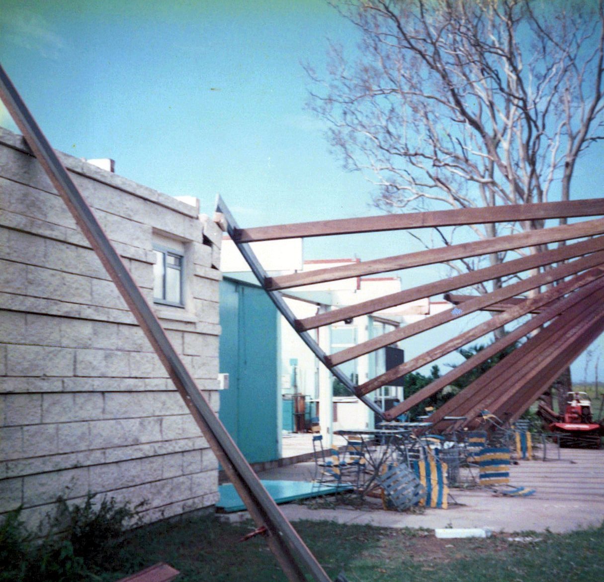 The clubhouse in the wake of Cyclone Aivu, April 1989.